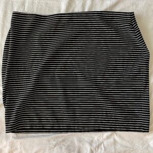 Sears Canada Women's B&W Elastic Waist Pull On Mini Skirt Striped Size 3X